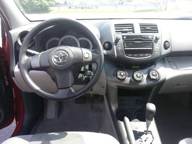 Toyota RAV4 2010 photo 23