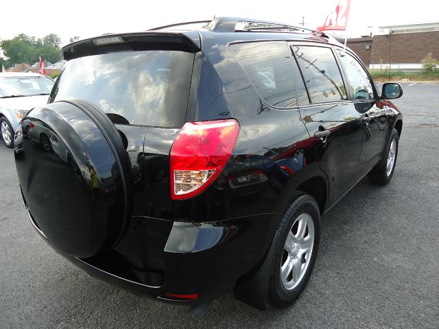 Toyota RAV4 5dr 7-pass Van LE AWD (SE) SUV