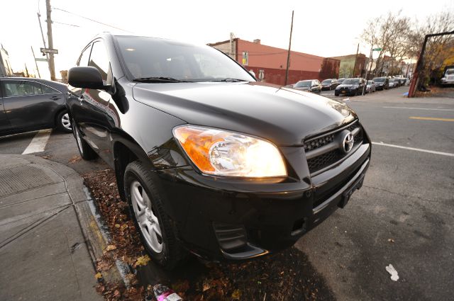 Toyota RAV4 2010 photo 4