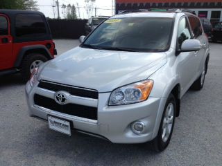 Toyota RAV4 All-weather Pack SUV