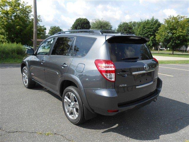 Toyota RAV4 2010 photo 2