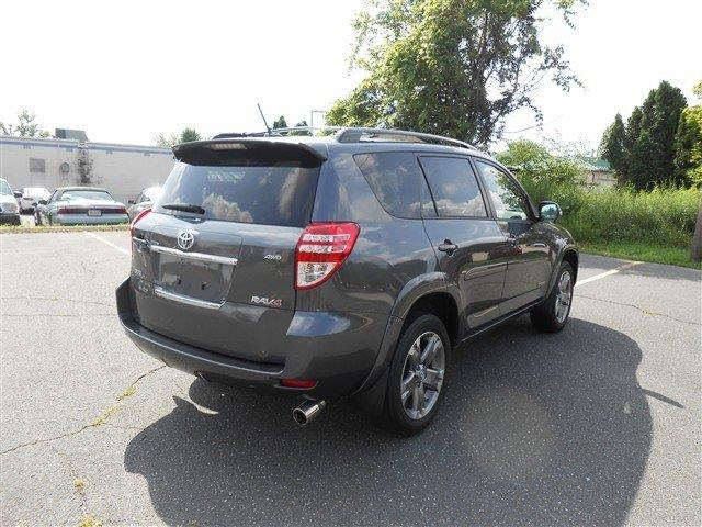 Toyota RAV4 2010 photo 4