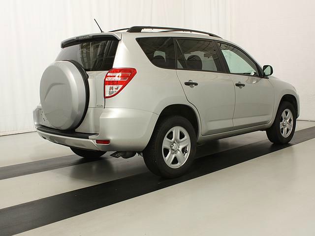 Toyota RAV4 2010 photo 4