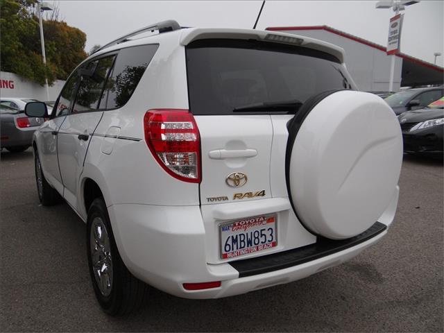 Toyota RAV4 2010 photo 2