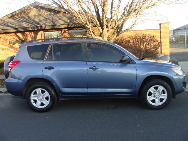 Toyota RAV4 2010 photo 4