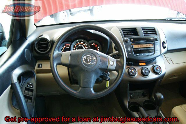 Toyota RAV4 2010 photo 4