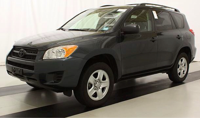 Toyota RAV4 2010 photo 2