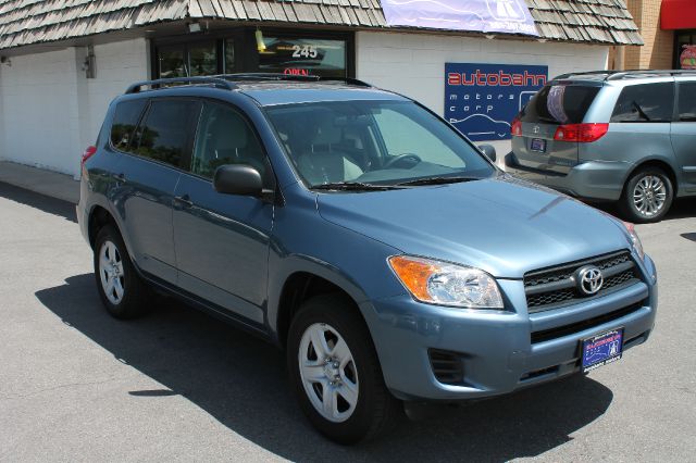 Toyota RAV4 2010 photo 2