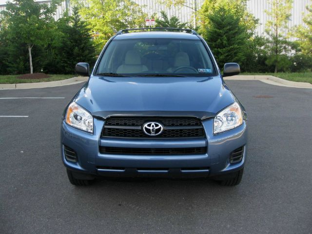 Toyota RAV4 2010 photo 2