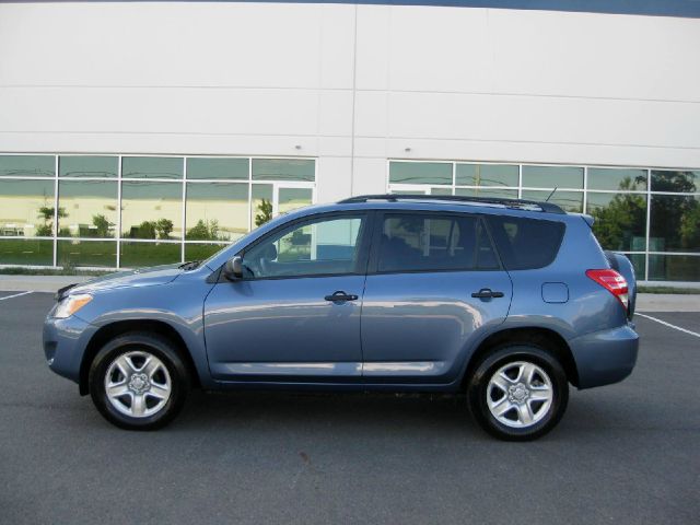 Toyota RAV4 2010 photo 4