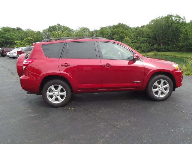 Toyota RAV4 2010 photo 2