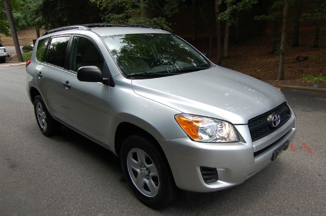 Toyota RAV4 2010 photo 4