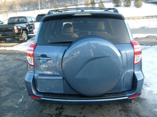 Toyota RAV4 2010 photo 2