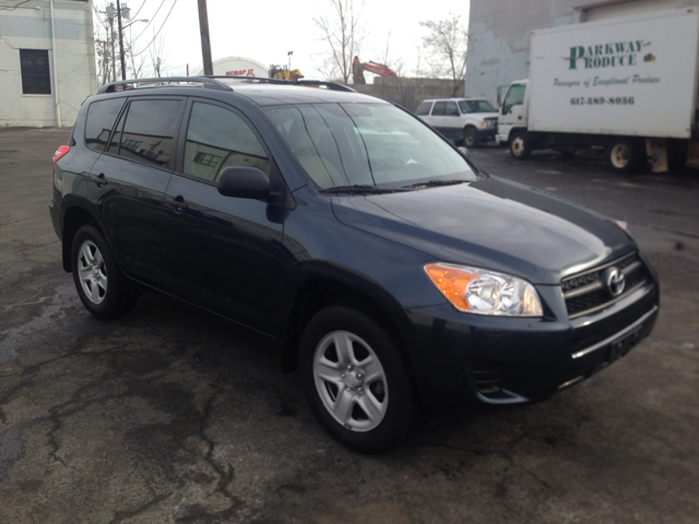 Toyota RAV4 2011 photo 2