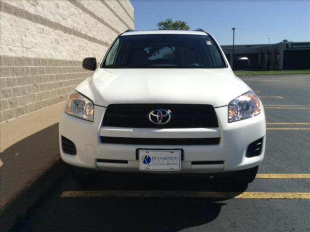 Toyota RAV4 2011 photo 3