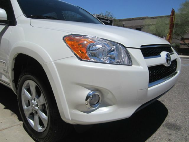 Toyota RAV4 2011 photo 1