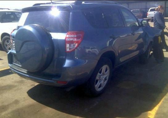 Toyota RAV4 2011 photo 3