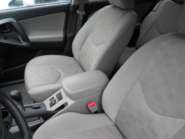 Toyota RAV4 2011 photo 3