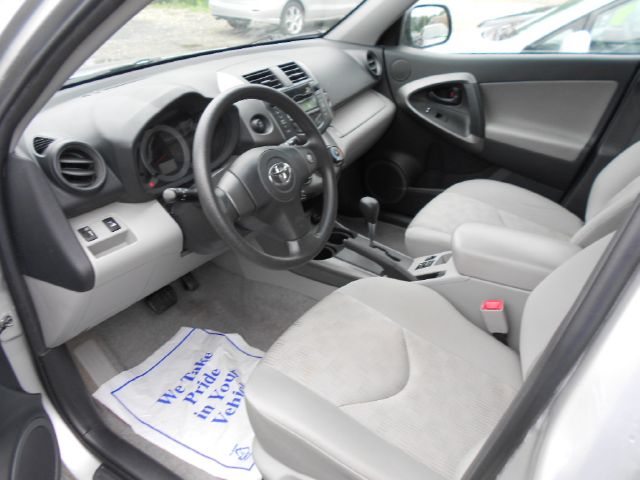 Toyota RAV4 2011 photo 7