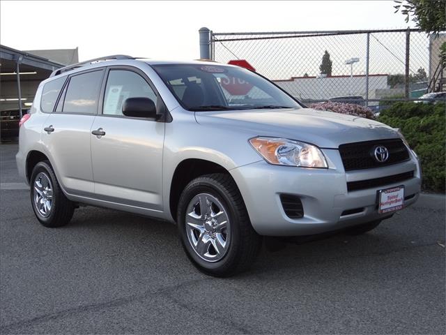 Toyota RAV4 2011 photo 2