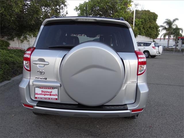 Toyota RAV4 2011 photo 4