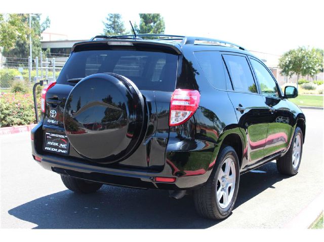 Toyota RAV4 2011 photo 1