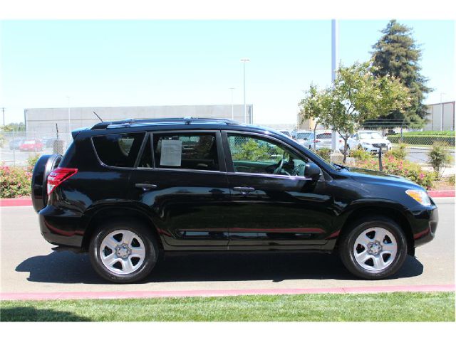 Toyota RAV4 2011 photo 3