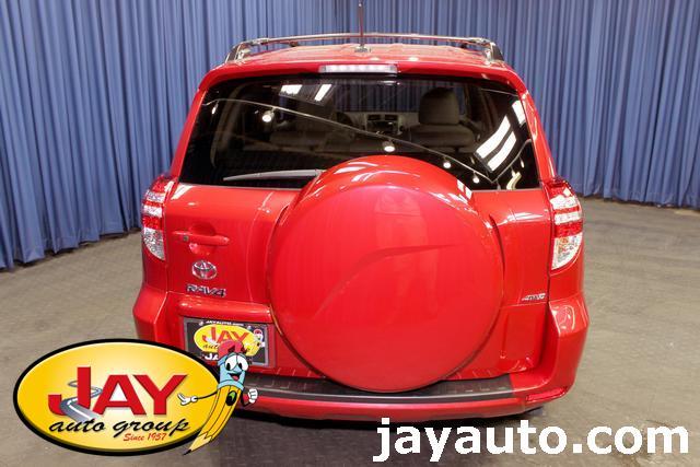 Toyota RAV4 2011 photo 3