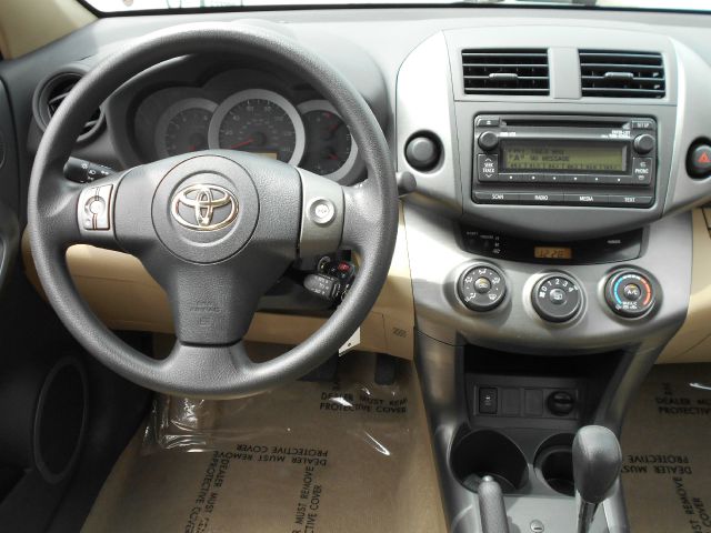 Toyota RAV4 4wd SUV