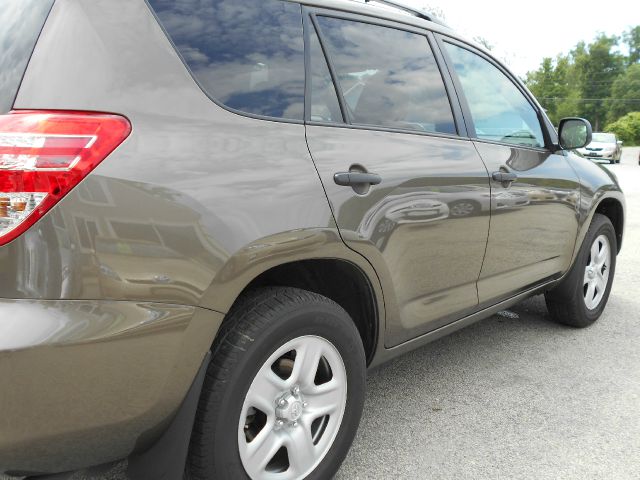 Toyota RAV4 2012 photo 24