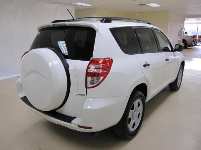 Toyota RAV4 2012 photo 3