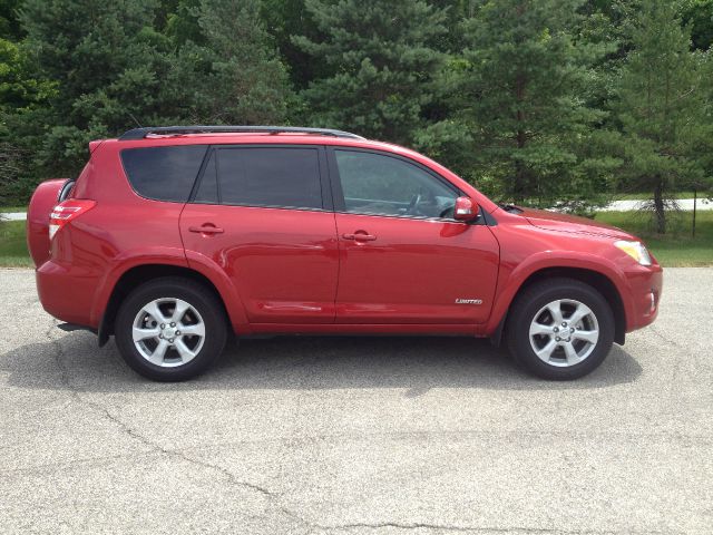 Toyota RAV4 All-weather Pack SUV