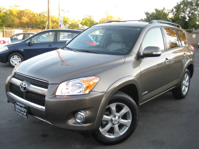 Toyota RAV4 2012 photo 2