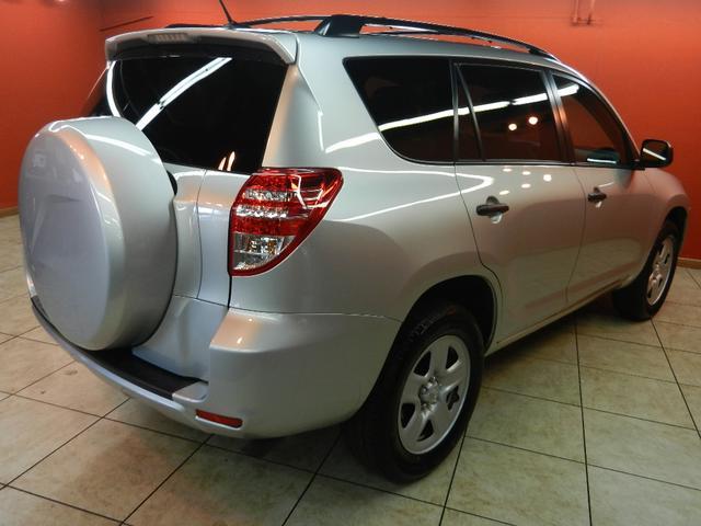 Toyota RAV4 2012 photo 2