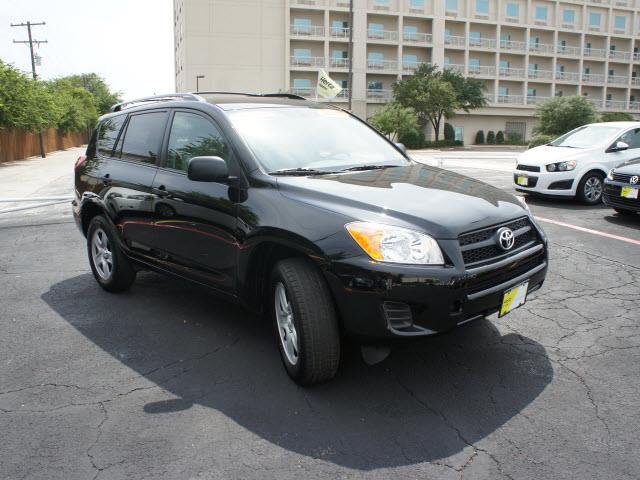 Toyota RAV4 2012 photo 2