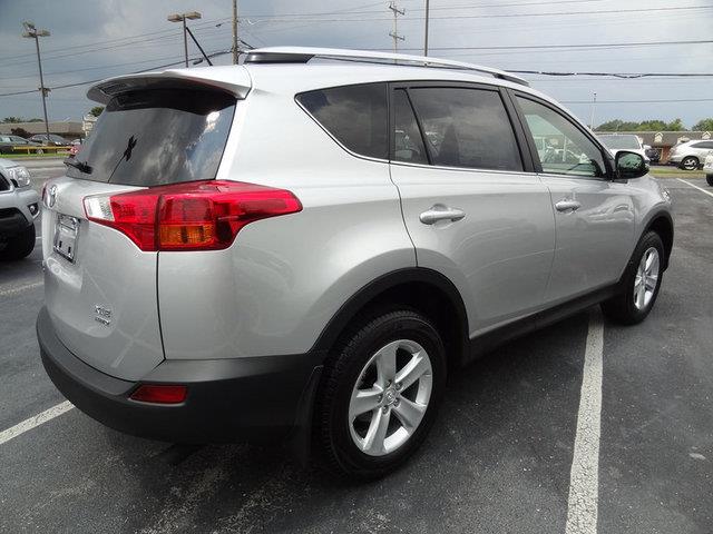 Toyota RAV4 2013 photo 2