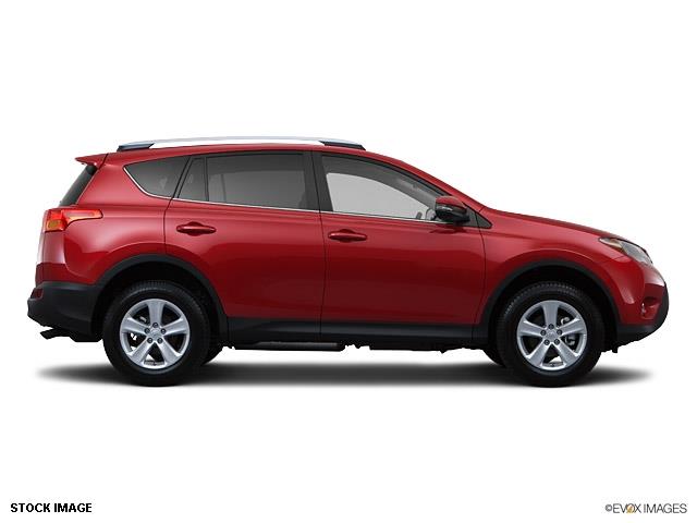 Toyota RAV4 SEL Sport Utility 4D SUV