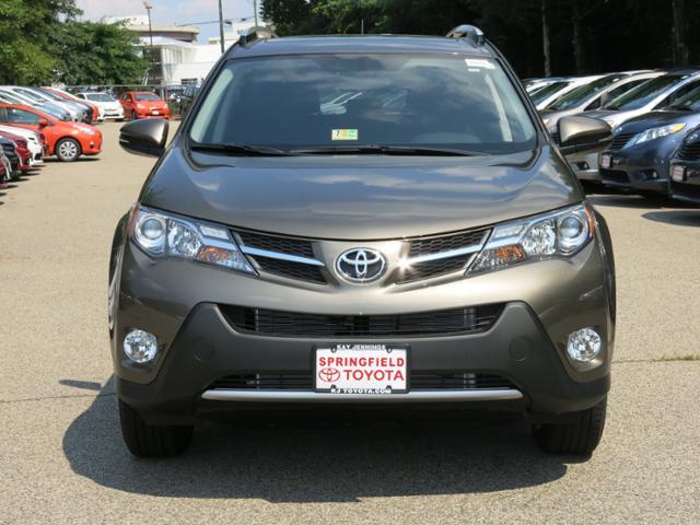 Toyota RAV4 SEL Sport Utility 4D SUV