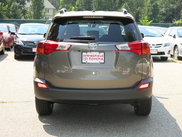 Toyota RAV4 2013 photo 2