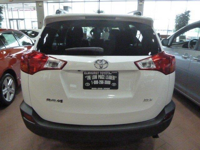 Toyota RAV4 SEL Sport Utility 4D SUV