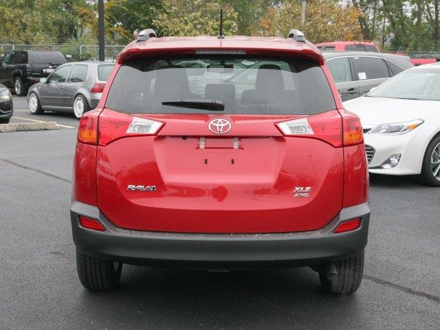 Toyota RAV4 2013 photo 4