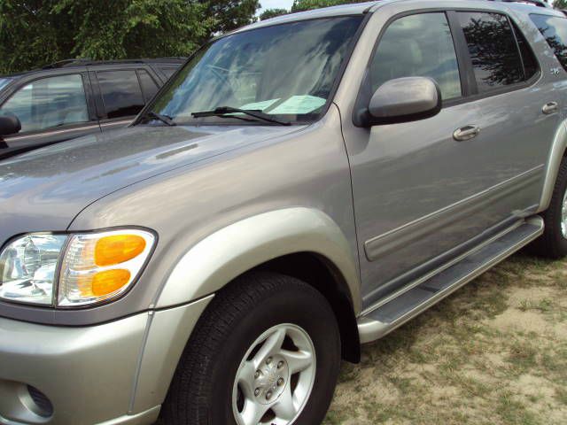 Toyota Sequoia 2001 photo 1