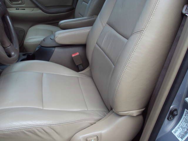 Toyota Sequoia 2001 photo 4