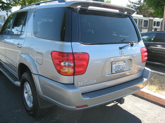 Toyota Sequoia 2001 photo 15