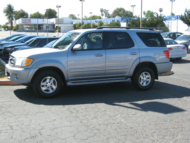 Toyota Sequoia 2001 photo 2