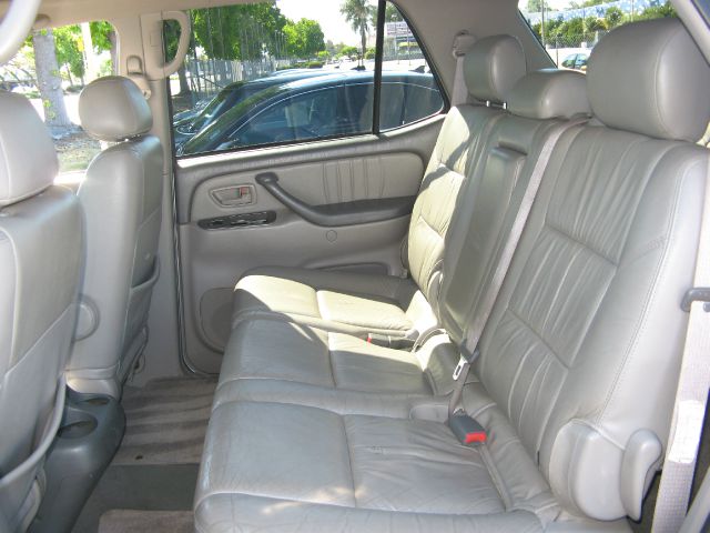 Toyota Sequoia 2001 photo 23