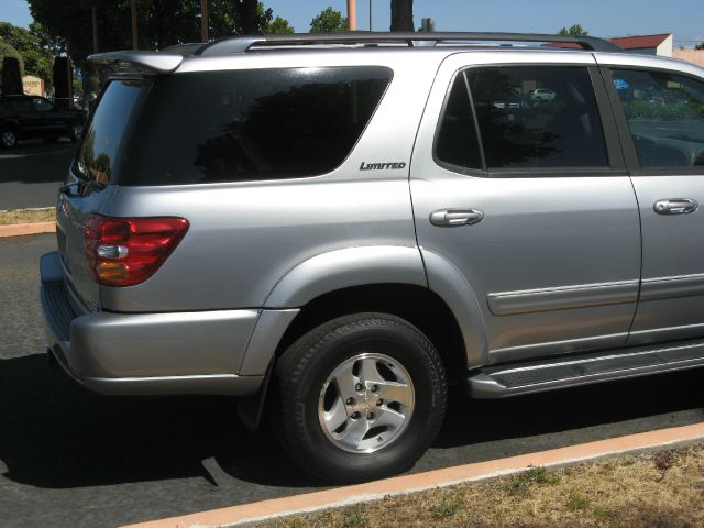 Toyota Sequoia 2001 photo 24