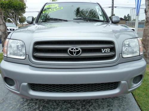 Toyota Sequoia 2001 photo 1