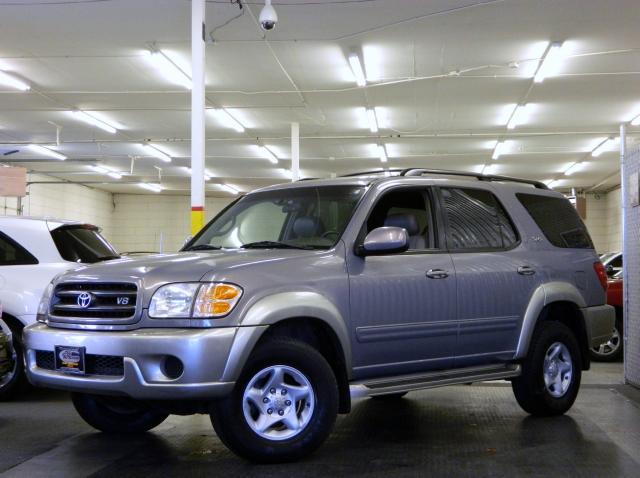 Toyota Sequoia Crew-short-ltz-sunroof-20 INCH Rims-1 Owner Sport Utility