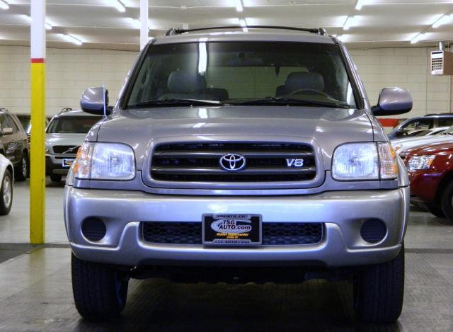 Toyota Sequoia 2001 photo 1